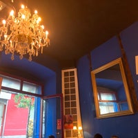 Foto diambil di Café Belén oleh Vicente pada 5/28/2021