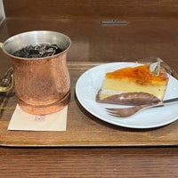 Photo taken at Ueshima Coffee House by sumita h. on 12/18/2022