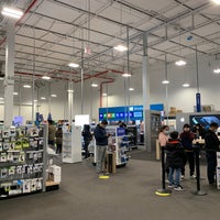 Photo taken at Best Buy by Andrew T. on 12/11/2020