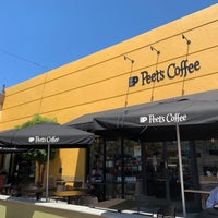 Photo taken at Peet&amp;#39;s Coffee &amp;amp; Tea by Andrew T. on 7/11/2022