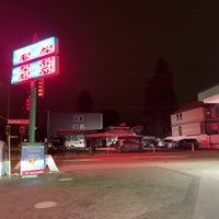 Photo taken at Berkeley Gas &amp;amp; Smog by Andrew T. on 9/20/2023
