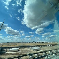 Photo taken at View Heathrow - the Observation Deck by Faisal on 8/8/2022