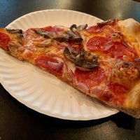 Photo taken at Joe&amp;#39;s Pizza by Scott B. on 8/20/2022
