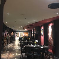 Foto tirada no(a) Vineria.IT Cucina + Bar por Muhammad Y. em 7/27/2017
