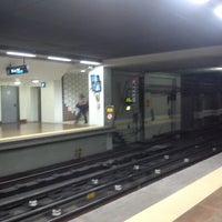 Photo taken at Metro Alvalade [VD] by Emma-Lynn G. on 10/10/2012