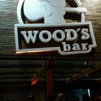 Снимок сделан в Wood&amp;#39;s Bar пользователем Rubens M. 11/17/2012
