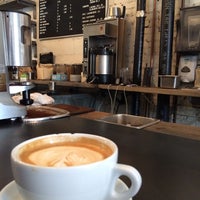 4/26/2015 tarihinde Ysolt U.ziyaretçi tarafından Crop to Cup Coffee'de çekilen fotoğraf