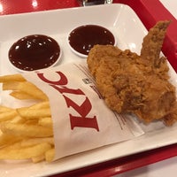 Photo taken at KFC by Tonberry タッキー on 2/1/2018