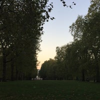 Photo taken at Green Park by Giuseppe L. on 10/2/2015