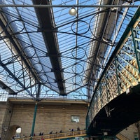 Photo taken at Platform 4 by Loz M. on 10/15/2021