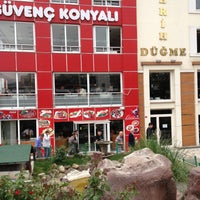 Photo taken at Güvenç Konyalı Restorant by Tasarım K. on 5/10/2013