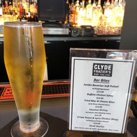 Photo taken at Clyde Frazier&amp;#39;s Wine and Dine by Tracey G. on 8/16/2019