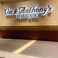 Photo taken at Vic &amp;amp; Anthony&amp;#39;s Steakhouse by Ahmadi on 3/27/2022