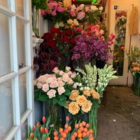 Foto scattata a Le Bouquet Flower Shop da Catherine il 5/11/2019