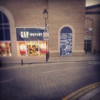 gap outlet lakeside