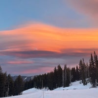 Das Foto wurde bei Mt. Hood Meadows Ski Resort von Liliya K. am 1/27/2023 aufgenommen
