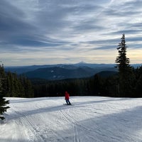 Снимок сделан в Mt. Hood Meadows Ski Resort пользователем Liliya K. 1/27/2023