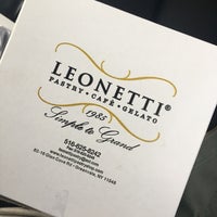 3/27/2017にNoviがLeonetti Pastry Shopで撮った写真