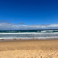 Photo taken at North Curl Curl Beach by Katerina on 1/23/2022