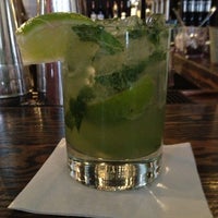 Foto tomada en Ten Degrees por Dana H. el 2/16/2013