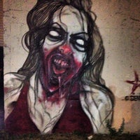 Foto diambil di Bronx Haunted Warehouse oleh Michel D. pada 10/21/2012