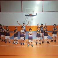 Photo taken at Beşiktaş JK Sancaktepe-Çekmeköy Basketbol Okulu by Uğur U. on 10/30/2017