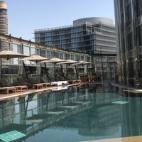 armani hotel pool