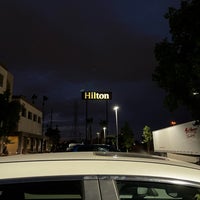 รูปภาพถ่ายที่ Hilton Phoenix Airport โดย Dean R. เมื่อ 6/20/2023