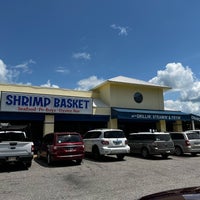 Foto tirada no(a) Shrimp Basket por Dean R. em 6/9/2022