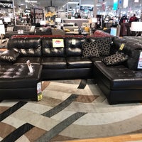 Снимок сделан в American Furniture Warehouse пользователем Dean R. 8/20/2017