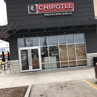 Photo taken at Chipotle Mexican Grill by Dean R. on 4/10/2019