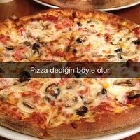 3/8/2014 tarihinde Pınar Y.ziyaretçi tarafından Bronzo Pizza'de çekilen fotoğraf