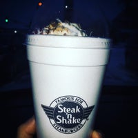 Photo taken at Steak &amp;#39;n Shake by Claude G. on 2/16/2016
