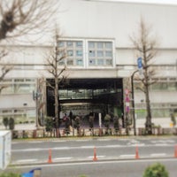 Photo taken at 雑司ヶ谷体育館プール by Takashi S. on 3/6/2016