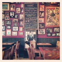 รูปภาพถ่ายที่ Castro&#39;s Lounge โดย Арсений С. เมื่อ 10/15/2012