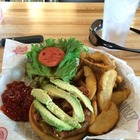 Photo taken at Fuddruckers by Rich B. on 9/16/2014