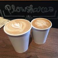 2/21/2017에 Yana Y.님이 Plowshares Coffee Bloomingdale에서 찍은 사진