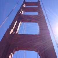 รูปภาพถ่ายที่ *CLOSED* Golden Gate Bridge Photo Experience โดย dana 🍓 . เมื่อ 9/19/2013