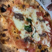 Photo taken at Pizzeria e trattoria da ISA by 聡 三. on 9/23/2023