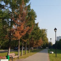 Photo taken at Сквер на винокурова by Victory B. on 9/20/2018
