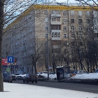 Photo taken at Остановка «Профсоюзная улица» by Victory B. on 3/20/2018