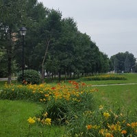 Photo taken at Парк «Новые Черёмушки» by Victory B. on 7/30/2017