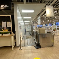 Foto tirada no(a) IKEA Ottawa - Restaurant por Nic T. em 11/22/2020