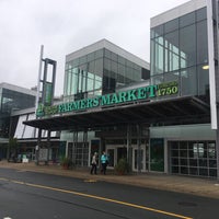 Foto tirada no(a) Halifax Seaport Farmers&amp;#39; Market por Nic T. em 10/7/2018