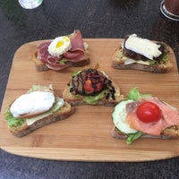 Foto tirada no(a) The Old Pharmacy por Duke em 9/21/2018