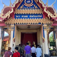Photo taken at Wat Phanthai Norasing by เจ้าชาย ร. on 6/28/2020