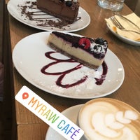 Foto diambil di MyRaw Café oleh Míša B. pada 5/21/2019