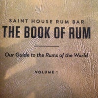 Foto tirada no(a) Saint House Rum Bar por Joel G. em 8/31/2013