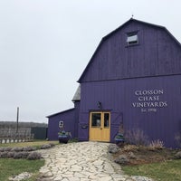 รูปภาพถ่ายที่ Closson Chase Winery โดย Simon เมื่อ 4/23/2019
