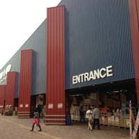 Photo taken at ディオワールド 四日市店 by Seima H. on 11/29/2012